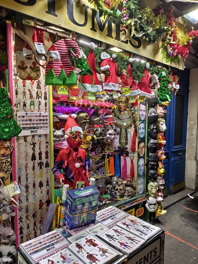 La boutique Clown Montmartre à Paris, photo 3